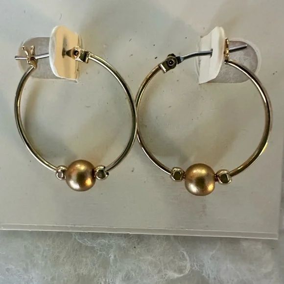 Monet Gold Earrings Classic Minimalist Design - Picture 2 of 3